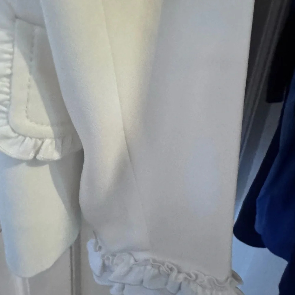 Club Monaco White Ruffle Blazer - Picture 6 of 14